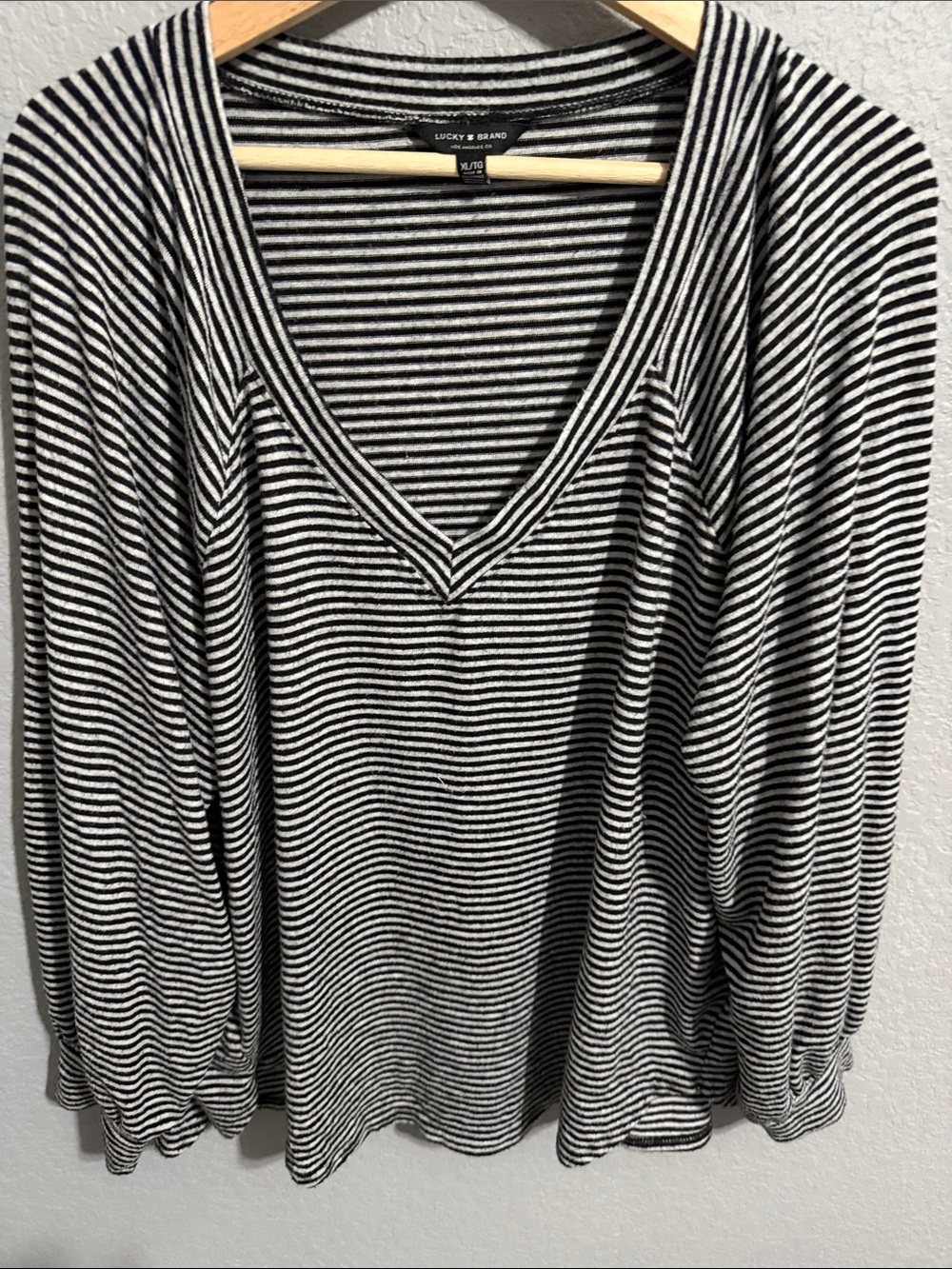 Lucky Brand Black & White Striped V-Neck Long Sleeve Top